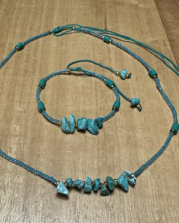 Stone necklace set