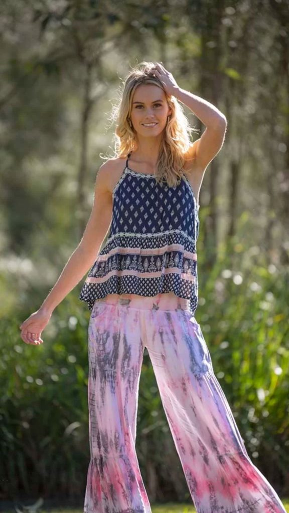 Loose top and flowy pants boho style
